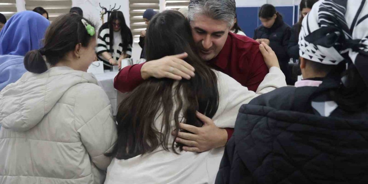 Erzurum’da bayram sevinci: Çocuk evlerinde anlamlı buluşma