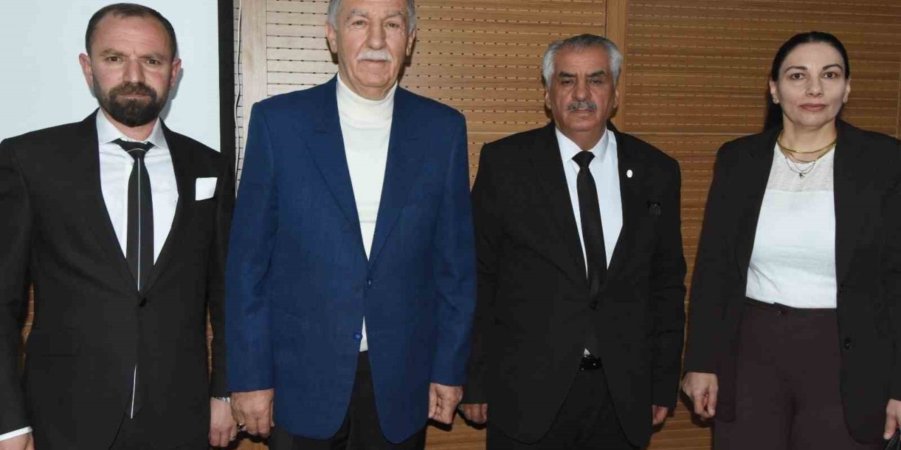 Şenkaya’da Esnaf Odası’na kadın eli