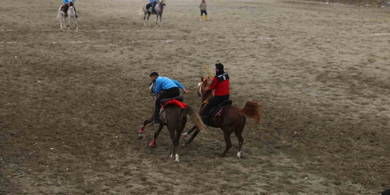 Cirit müsabakası nefes kesti