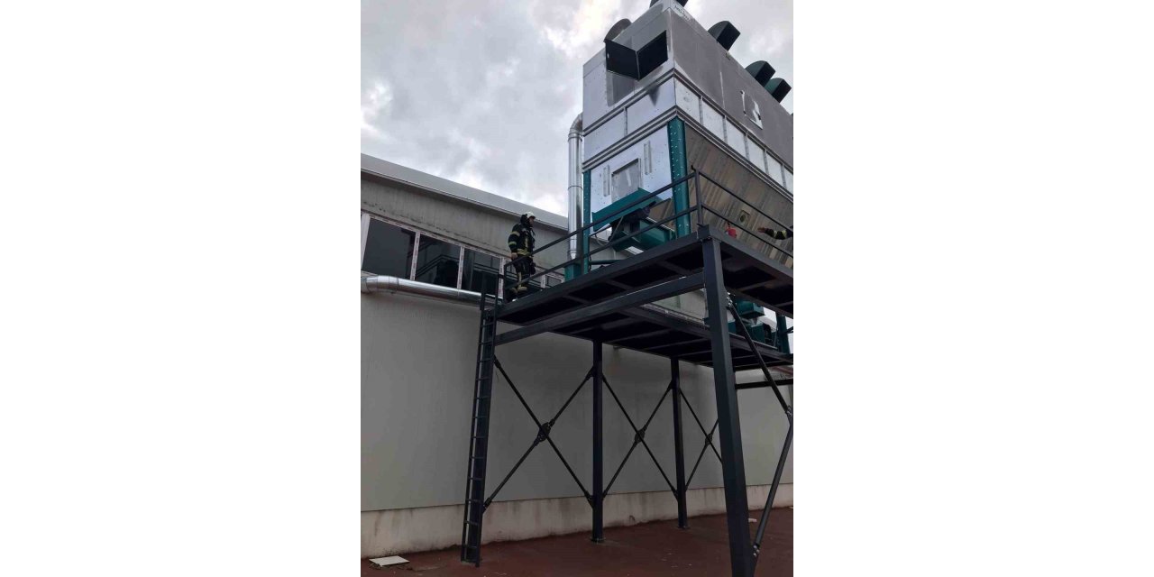 Elazığ’da mobilya fabrikasında yangın