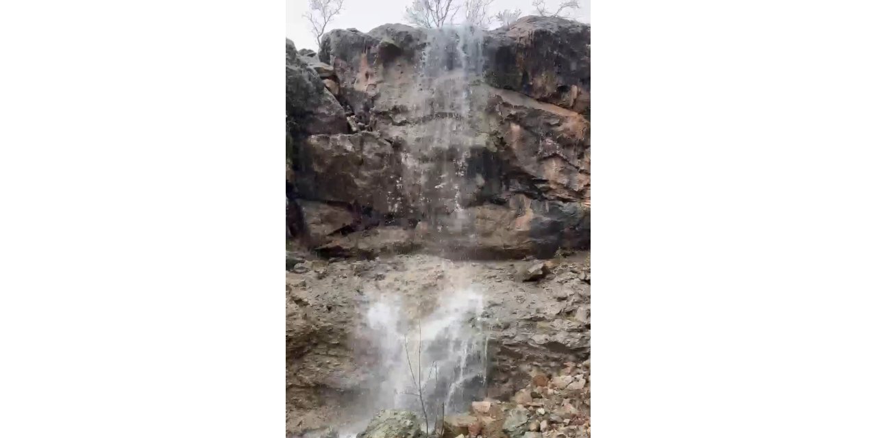 Elazığ’da yağışlar doğal şelaleler oluşturdu