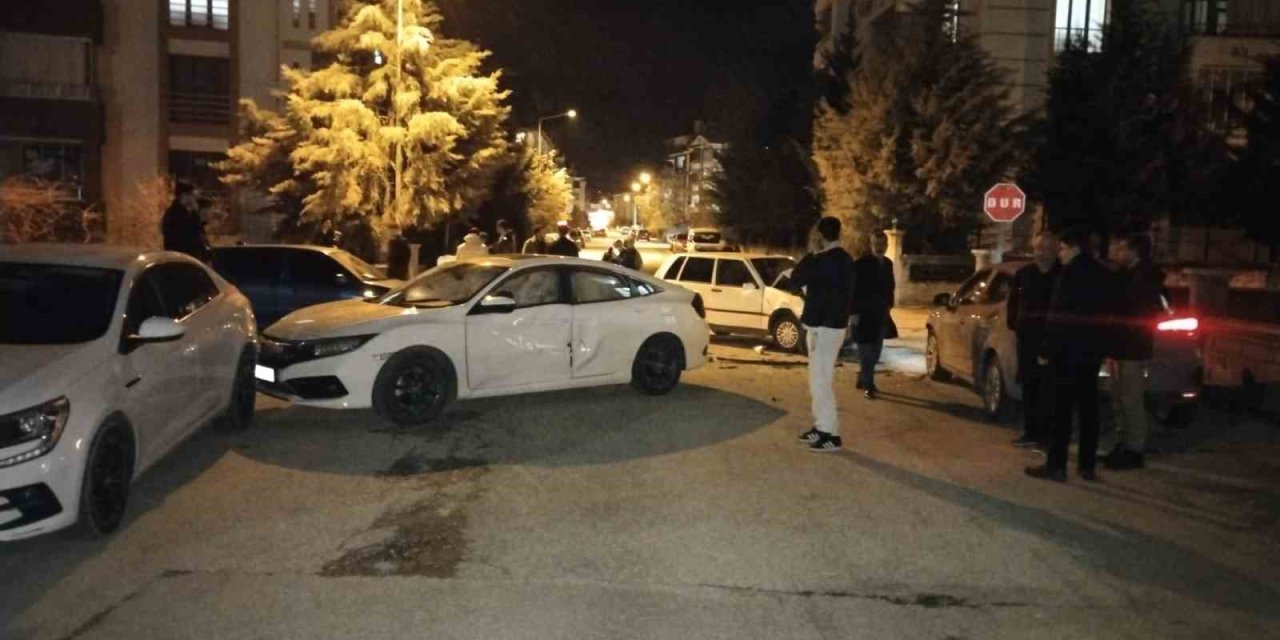 Elazığ’daki zincirleme kazada 4 araç hasar gördü