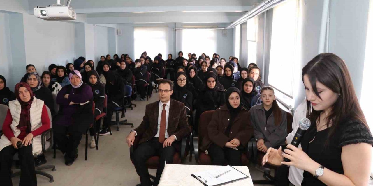 Öğrencilere verem hastalığı anlatıldı