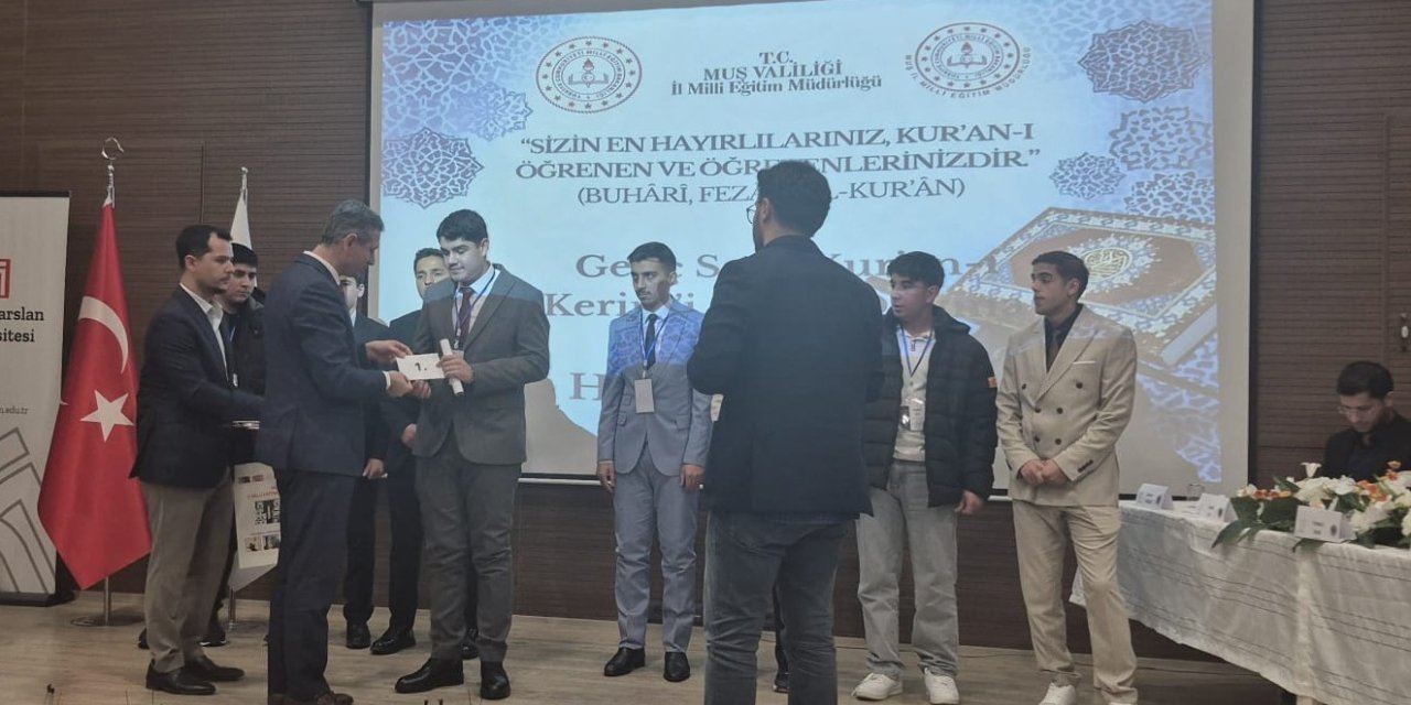 Kur’an-ı Kerim’i güzel okuma yarışmasında bölge birincisi Elazığ’dan