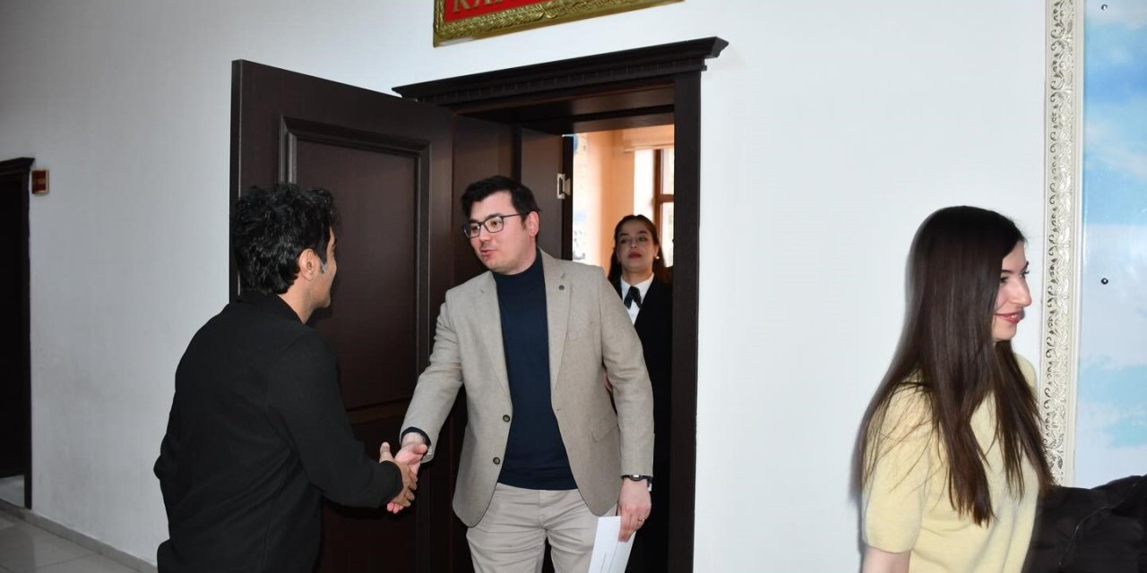 Sarıkamış Kaymakamı Aslantatar, doktorlarla bir araya geldi