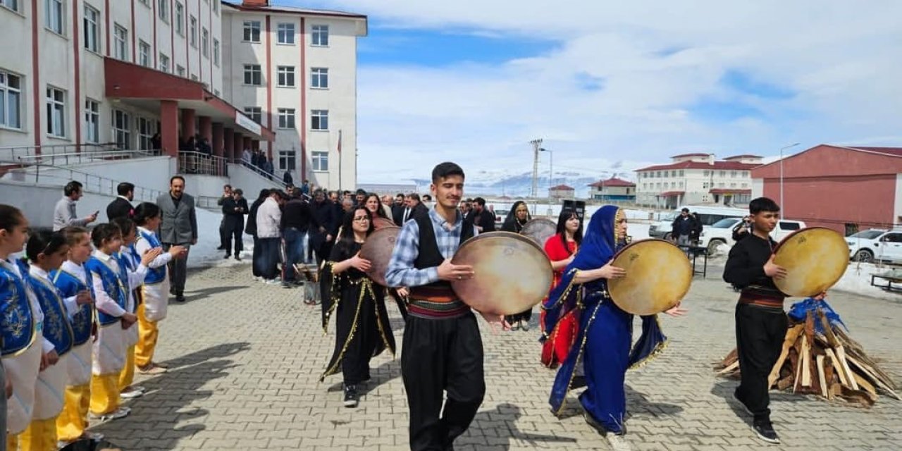 Diyadin’de nevruz coşkusu renkli etkinliklerle kutlandı