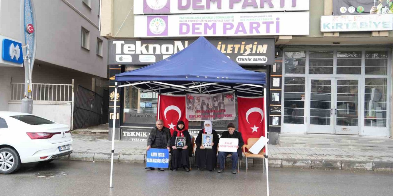 Muş’ta evlat nöbeti devam ediyor