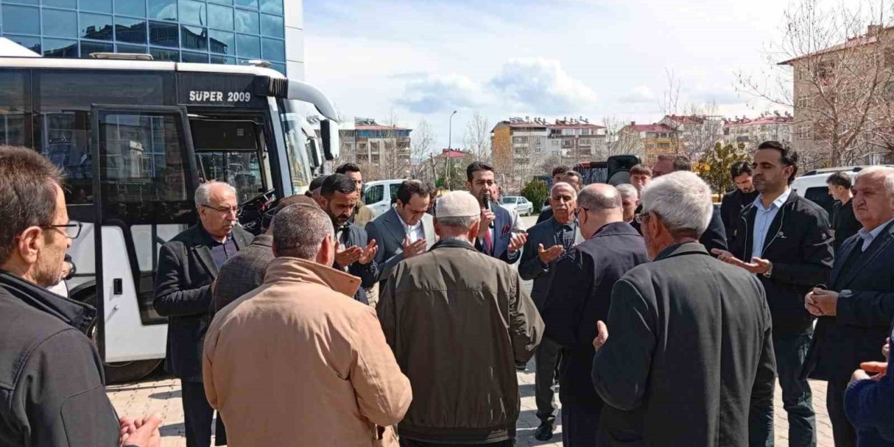 Kovancılar’da umre kafilesi dualarla uğurlandı