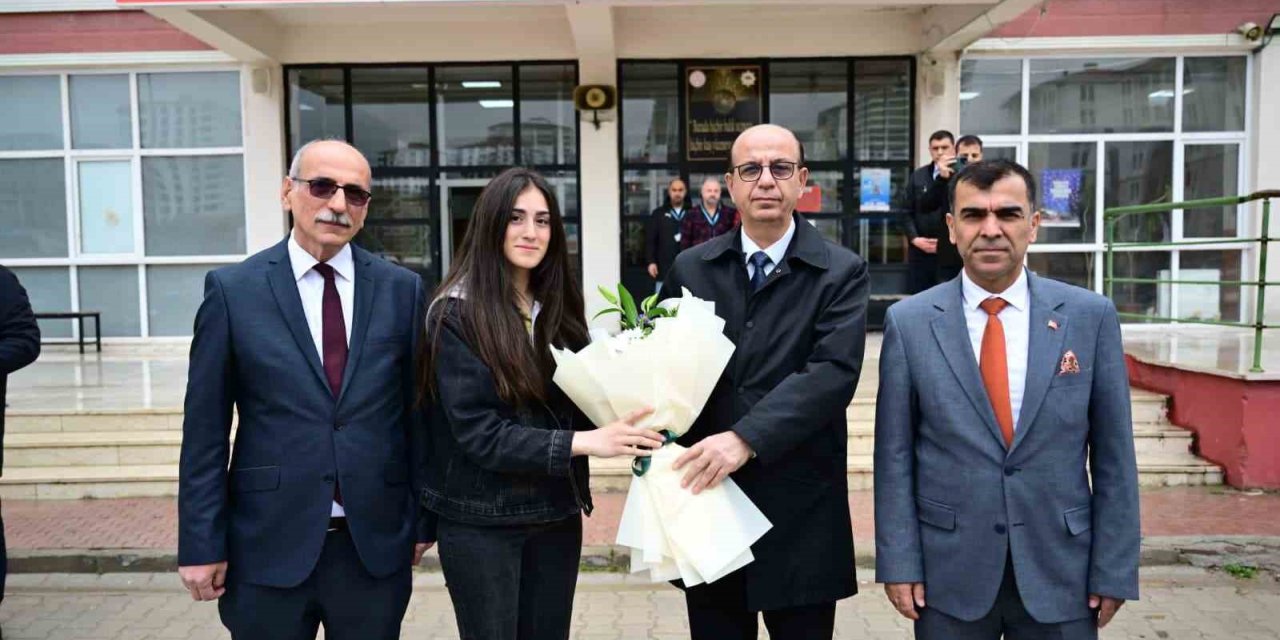 Başkan Geçit öğrencilerle buluştu: "Hedefiniz olsun, çok çalışın"