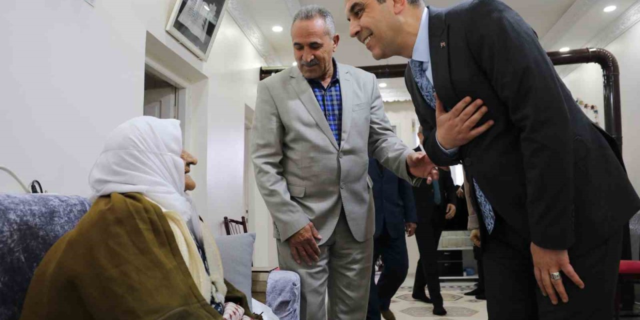 Vali Taşolar’dan yaşlılara "Sizi seviyorum" mesajı