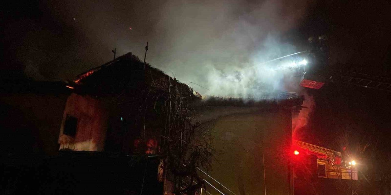 Erzincan’da ev yangını