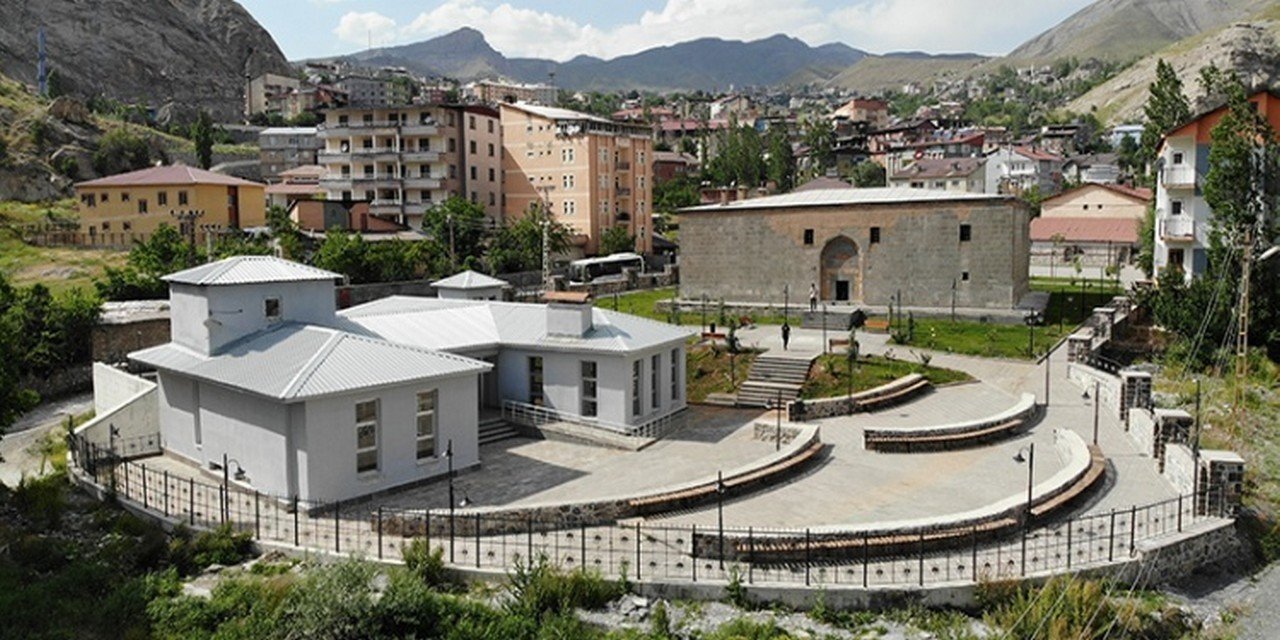 Meydan Medresesi’nde prodüksiyon çekimleri ücretli oldu