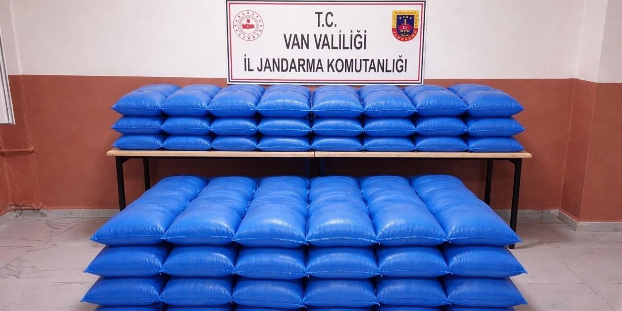 Van’da 6 milyon TL değerinde kaçak malzeme ele geçirildi
