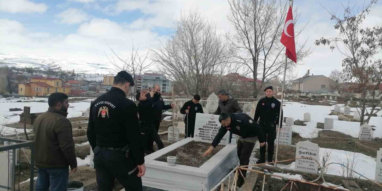 Kahraman şehitlerimizin aziz hatırasına sahip çıktılar