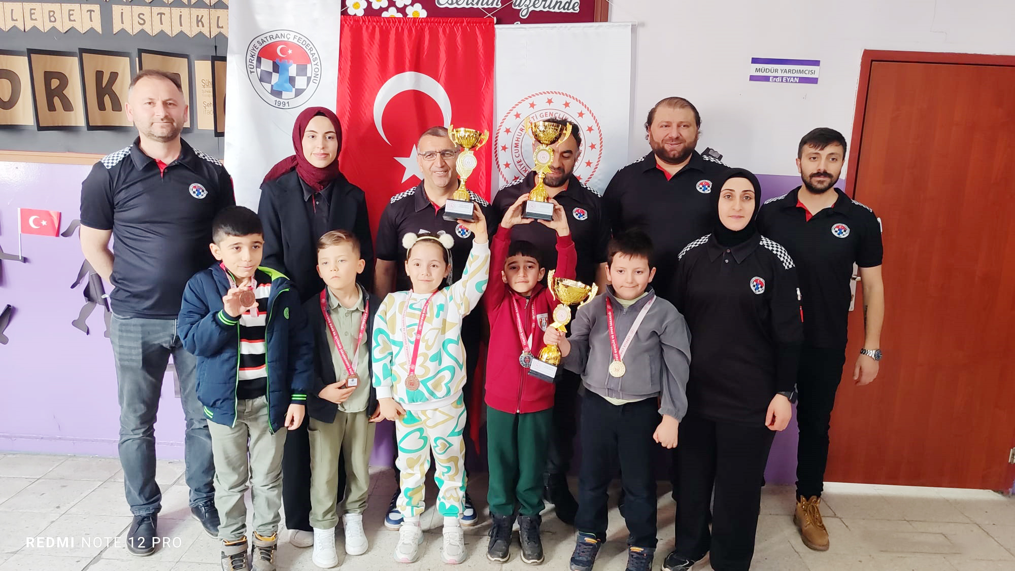 Kars’ta Zekâ ve Strateji Konuştu: Çanakkale Zaferi Ruhu Satranç Tahtasına Taşındı!