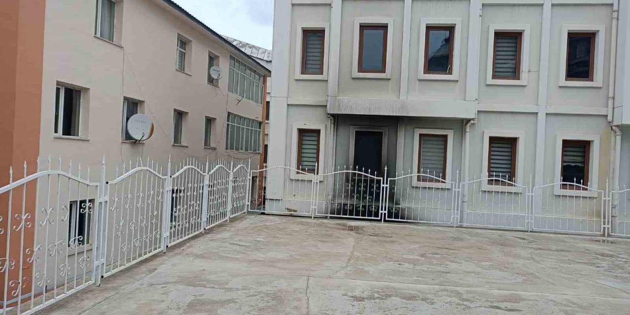 Kars Belediyesi elektriksiz kaldı