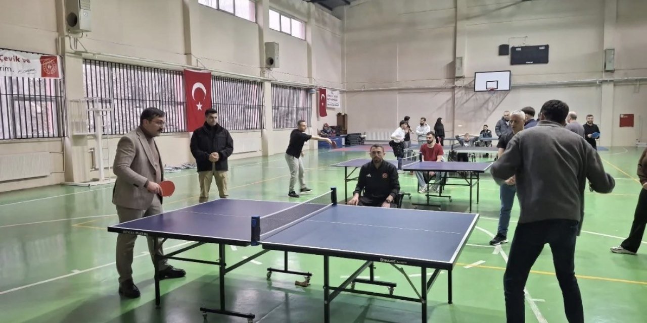 Bingöl’de masa tenisi turnuvası başladı
