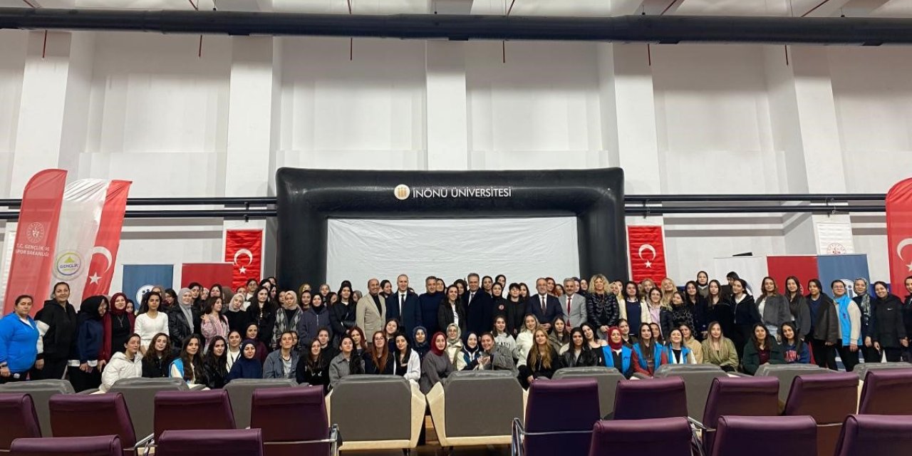 Kız öğrenci kamp programının açılışı gerçekleştirildi