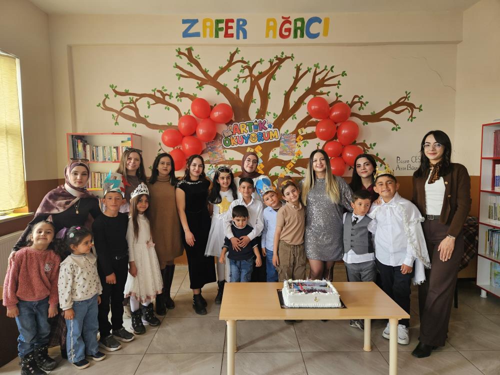 Kars’ta köy okulunda tiyatro coşkusu: Öğrencilerden renkli gösteri