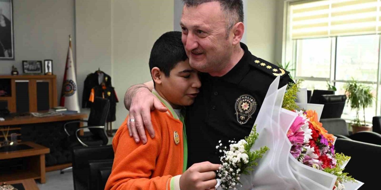 Özel öğrencilerden Erzincan Emniyetine anlamlı ziyaret