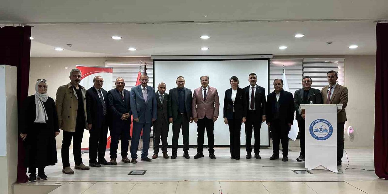 Muradiye’de "Eğitim Yönetiminde Liderlik, Vizyon ve Yönetim Semineri" düzenlendi