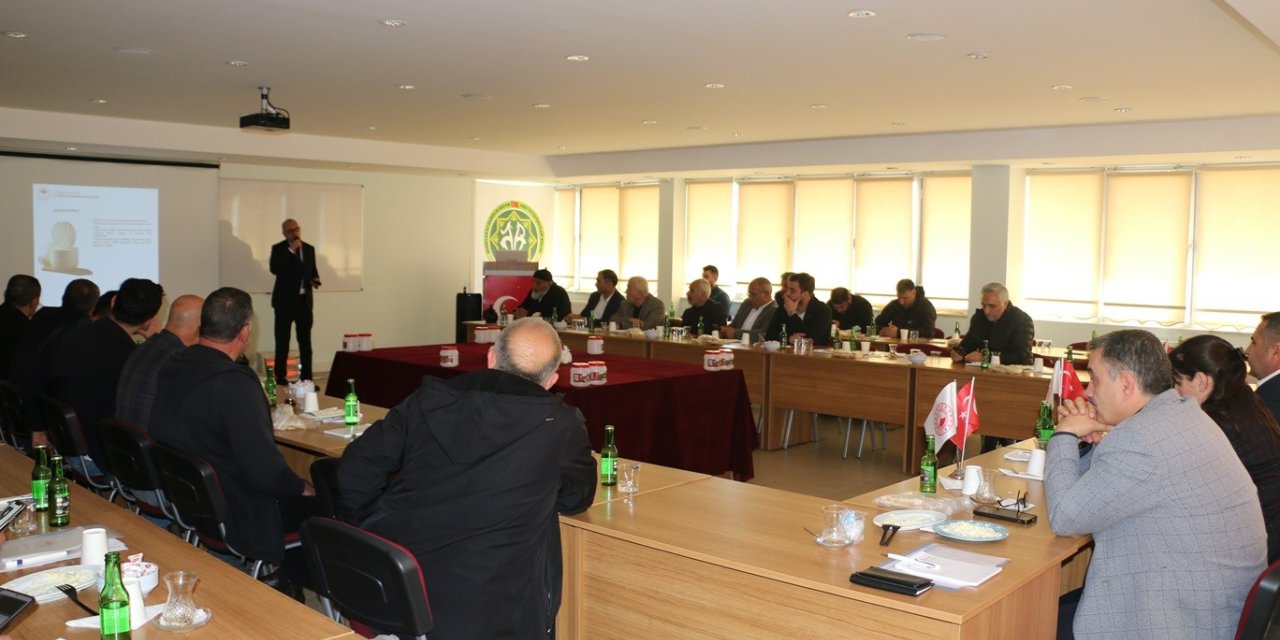 Erzincan’da tulum peyniri üreticileri ortak yol haritasında buluştu