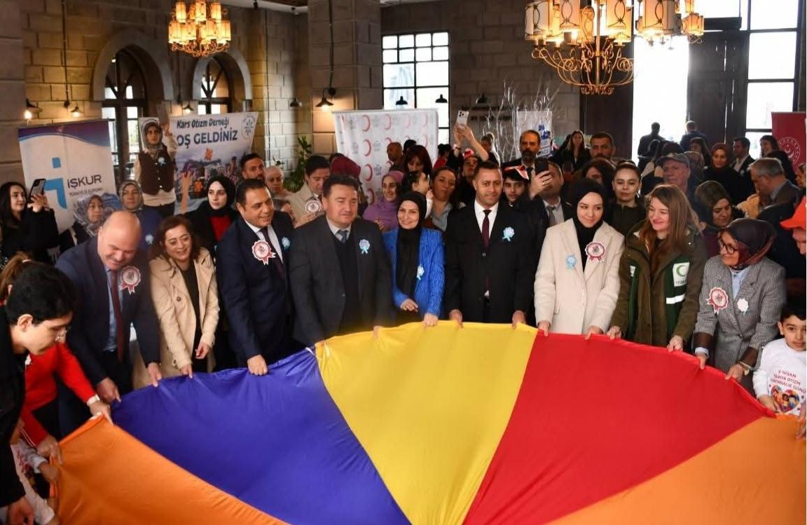Kars’ta 2 Nisan Otizm Farkındalık Günü kutlandı