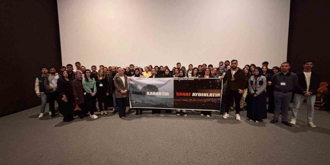 Üniversite öğrencilerinden barış temalı sosyal sorumluluk projesi