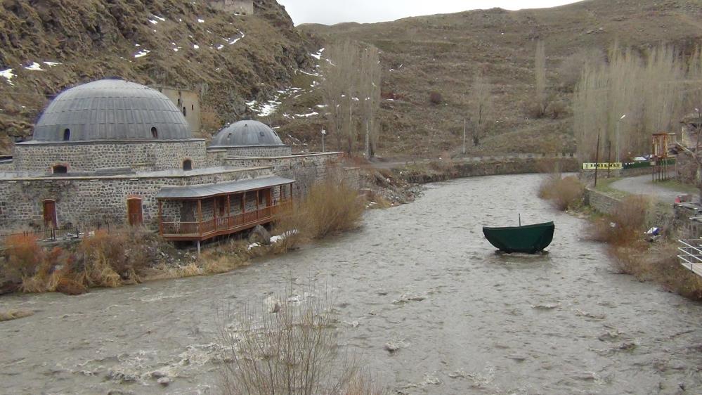 Kars Çayı’nın debisi yükseldi