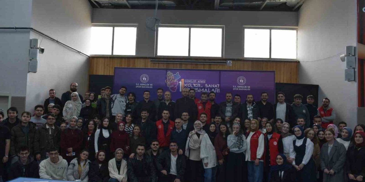 Gençler Erzurum’da bilgide yarıştı