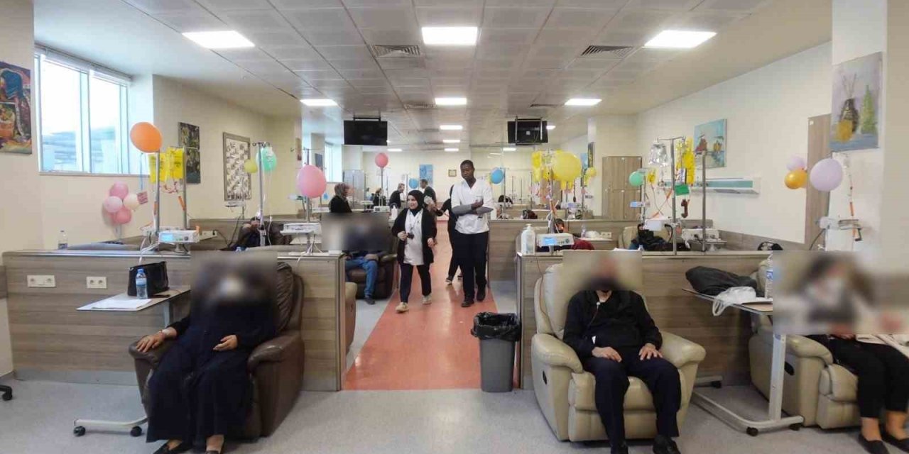Elazığ’da kanser hastalarına moral verildi