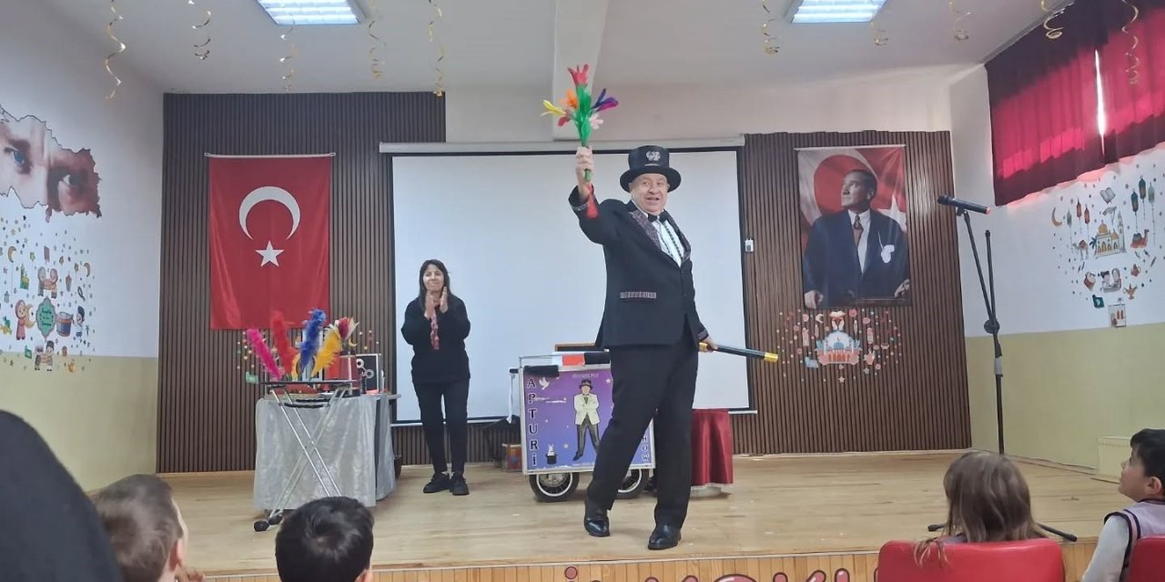 Çıldırlı çocuklara siharbaz sürprizi
