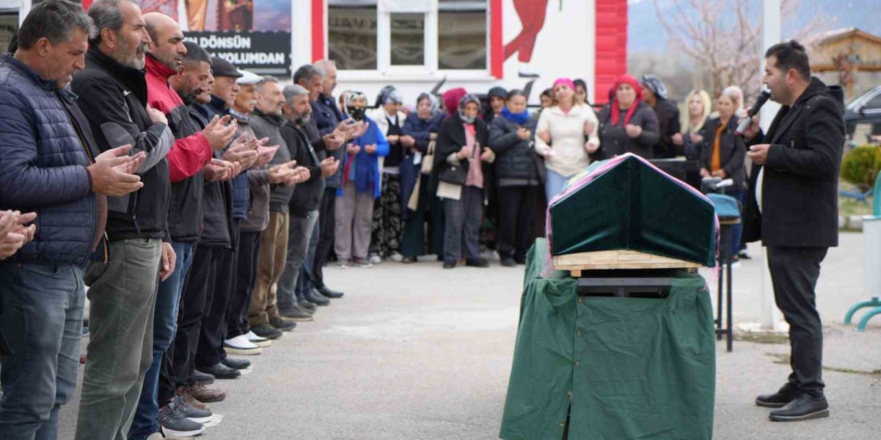 Bir anne daha hayattan koparıldı: Erzincan’da yürek yakan veda