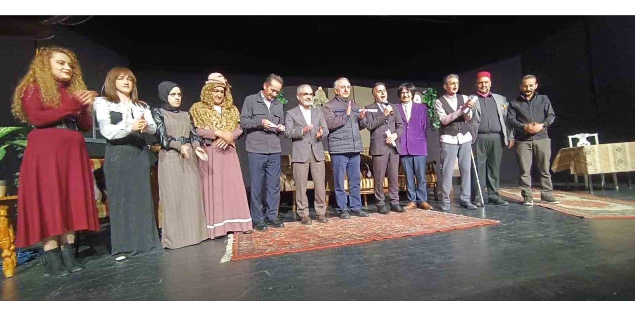 Erzurum Şehir Tiyatrosu, ‘Kılıbık Hayrullah’ oyunu ile Türkiye turnesine çıkıyor