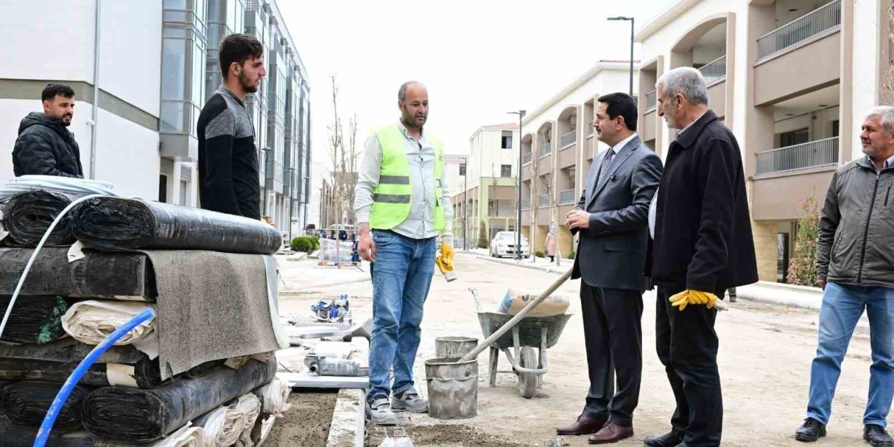 Akpınar Çarşısı’nda temizlik çalışmaları sürüyor