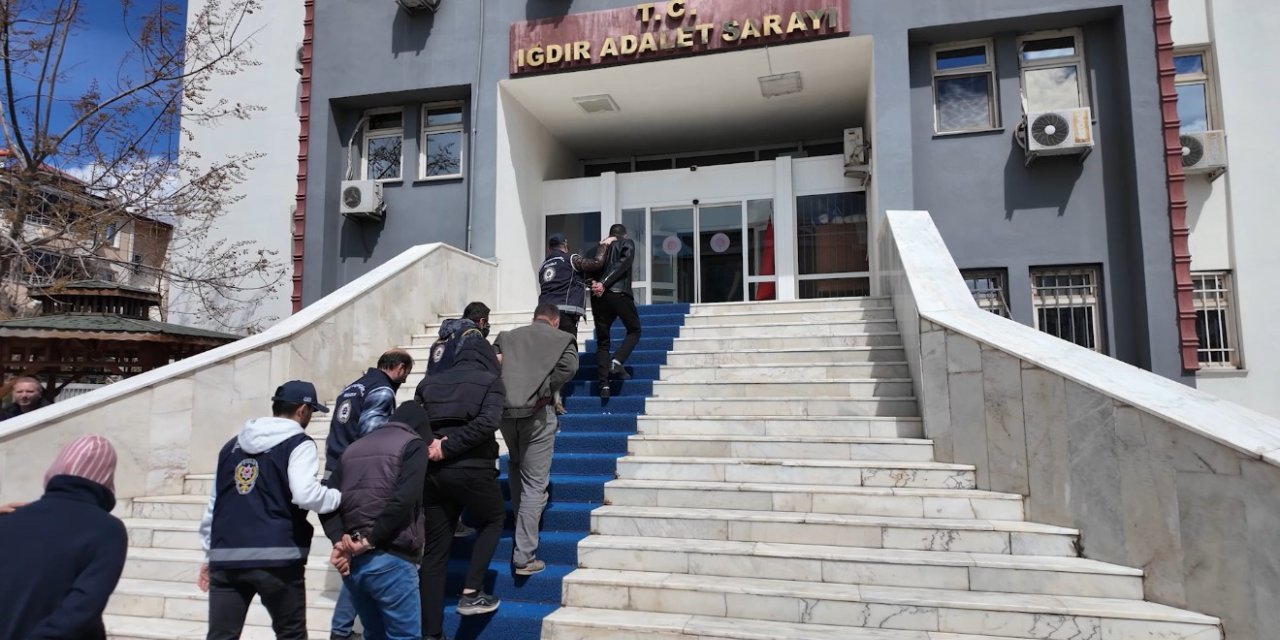 Iğdır’da göçmen kaçakçılığı şebekesine büyük darbe: 7 tutuklama
