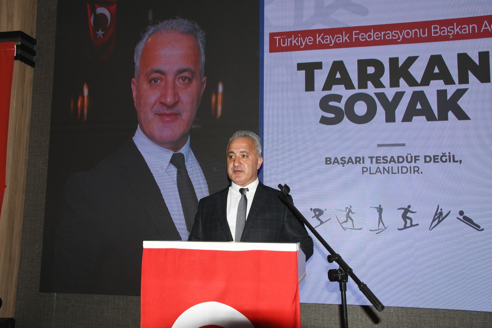 Türkiye Kayak Federasyonu Başkan Adayı Tarkan Soyak, memleketi Kars’tan adaylığını açıkladı