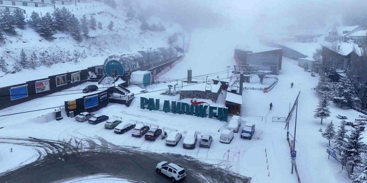 Palandöken’de kar kalınlığı 210 santimetreye ulaştı