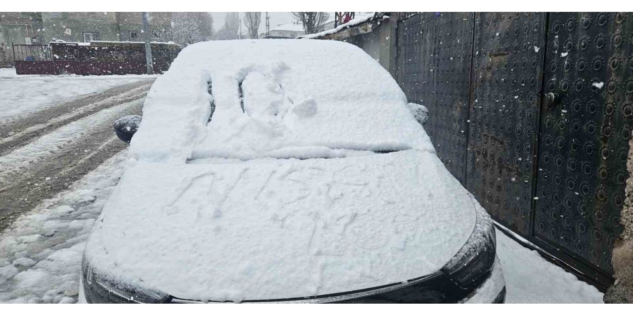 Bulanık’ta nisan ayında kar sürprizi