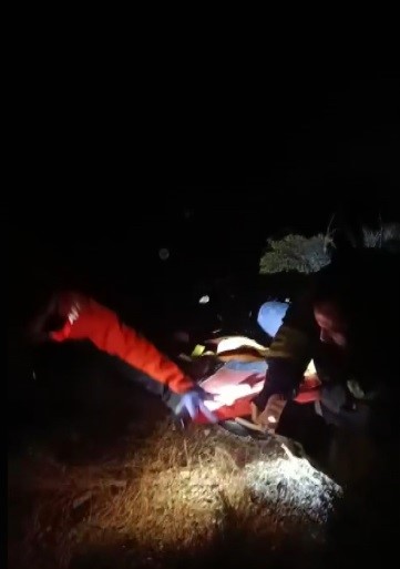 Erzincan’da uçurumdan düşen İran uyruklu vatandaş kurtarıldı