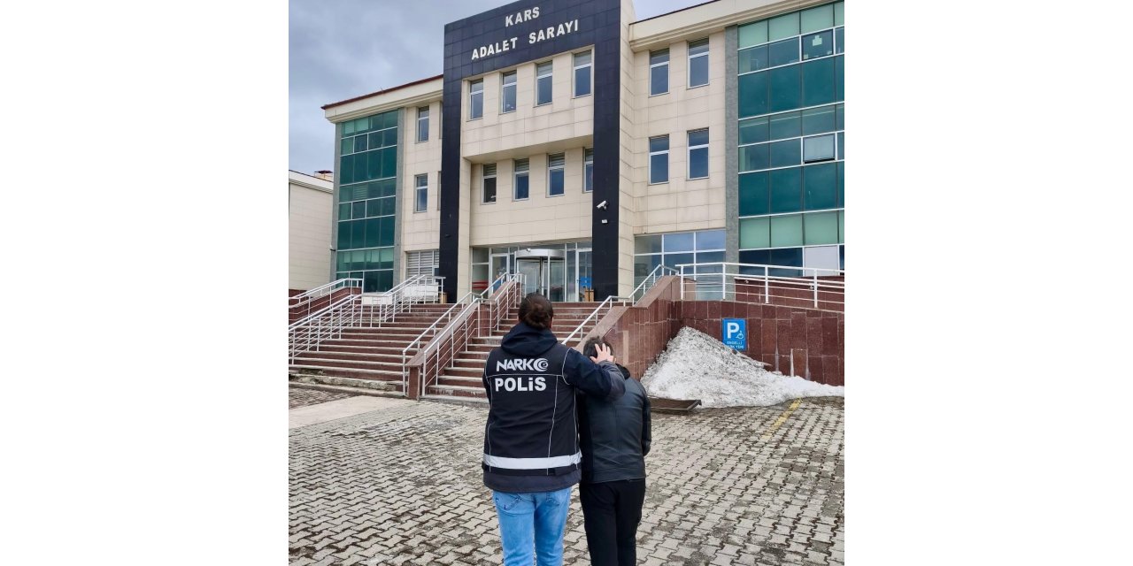 Kars’ta torbacılara operasyon: Uyuşturucu satıcısı tutuklandı