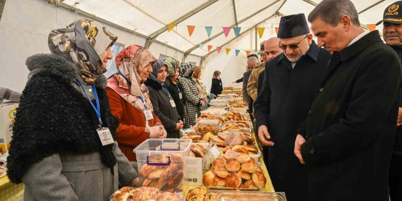 Hayır çarşısı bu kez  "İki İnsan Bir Hayat" için açıldı