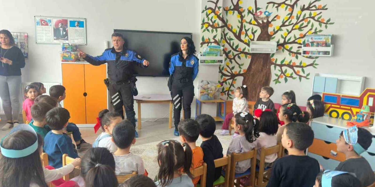 Toplum Destekli Polislikten öğrencilere eğitim