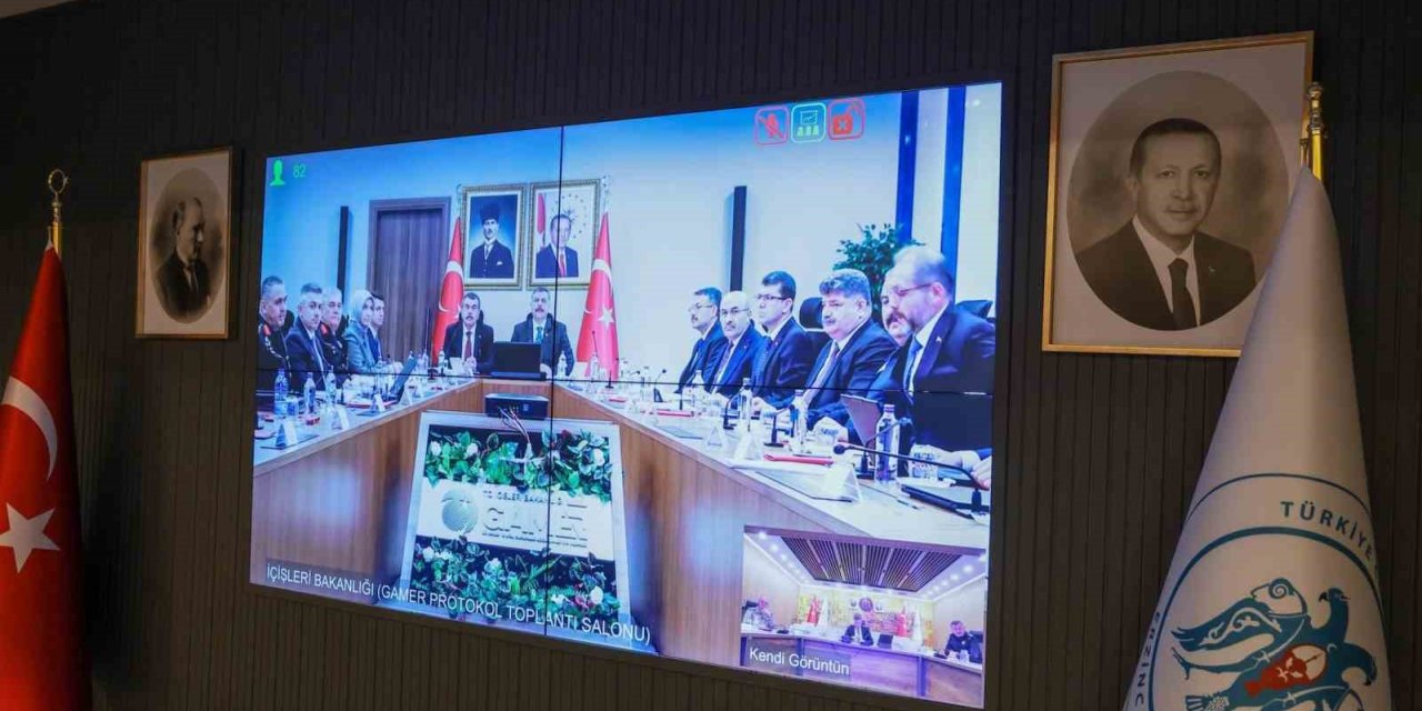 81 il valisinin katılımıyla okul güvenliği toplantısı yapıldı