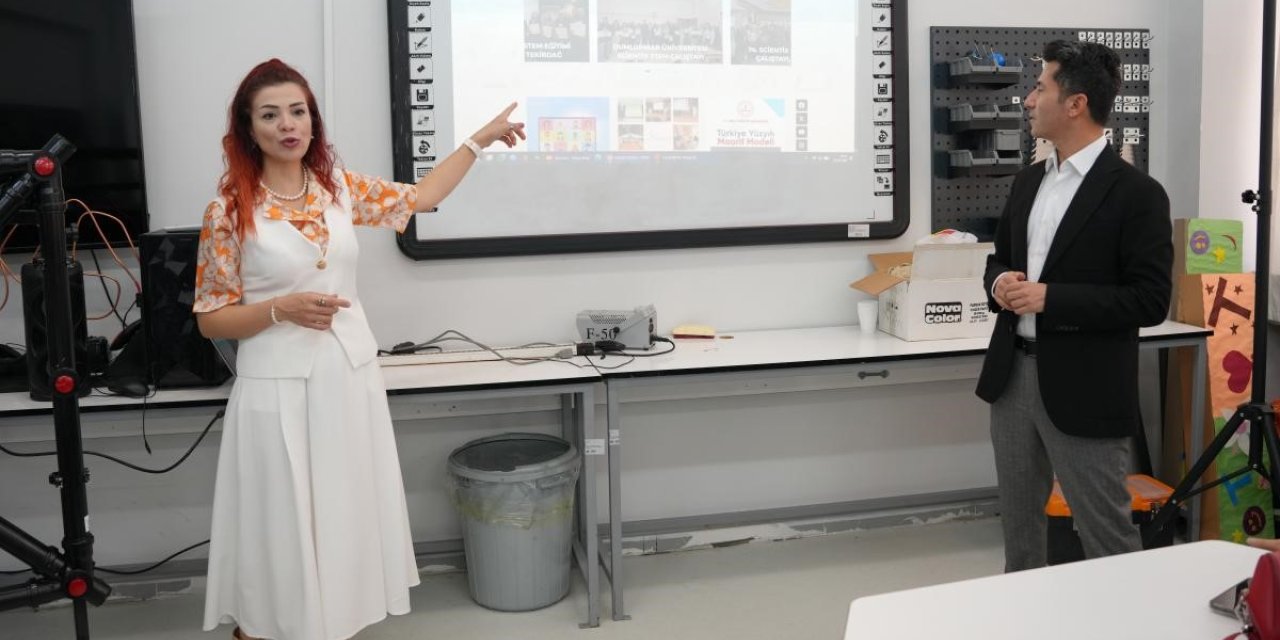 Geleceğin öğretmenlerine uygulamalı STEM eğitimi verildi