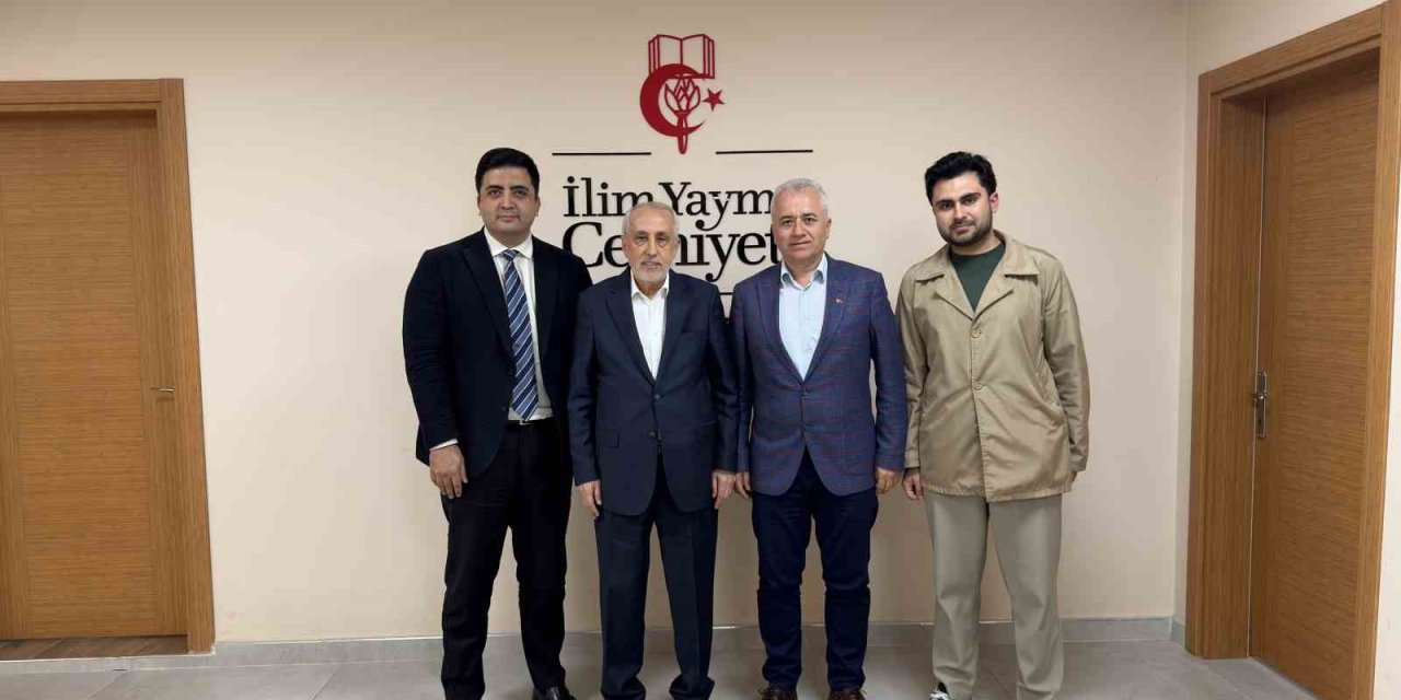 Malatyalı iş insanlarından İlim Yayma Cemiyeti’ne ziyaret