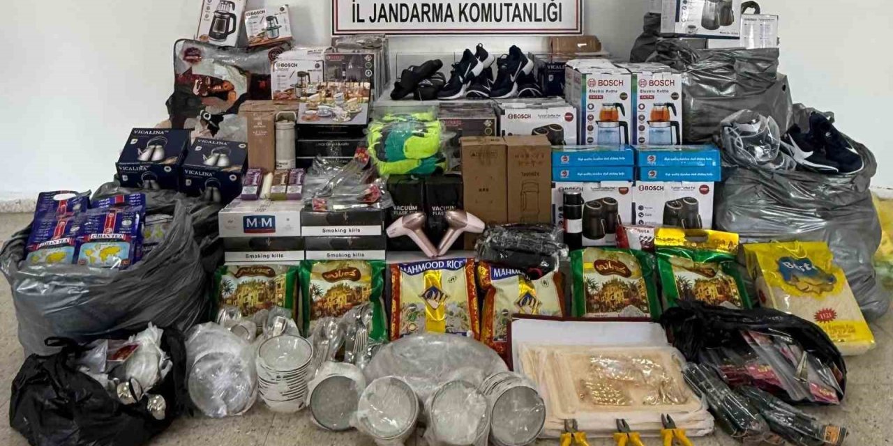 Van’da gümrük kaçağı malzeme ele geçirildi