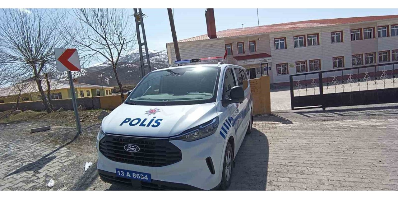Tatvan’da okul çevrelerinde güvenlik önlemleri artırıldı