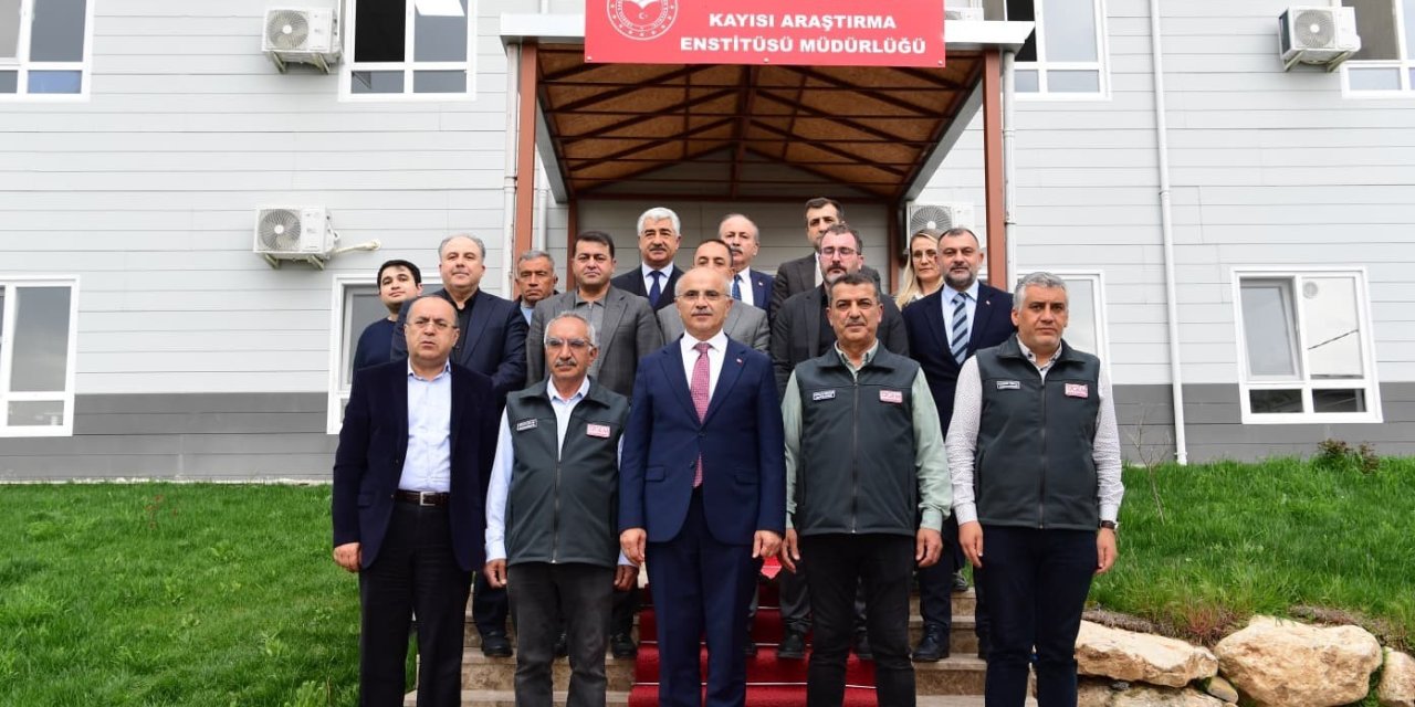Başkan Er: "Kayısı Enstitüsü alanını Malatyalılara nefes olacak bir projeyle açacağız"