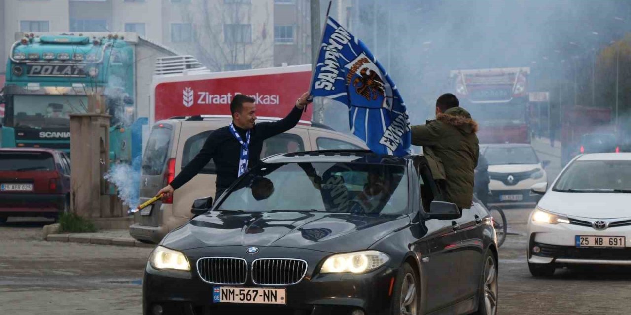 Oltu’da Erzurumspor’un şampiyonluk coşkusu